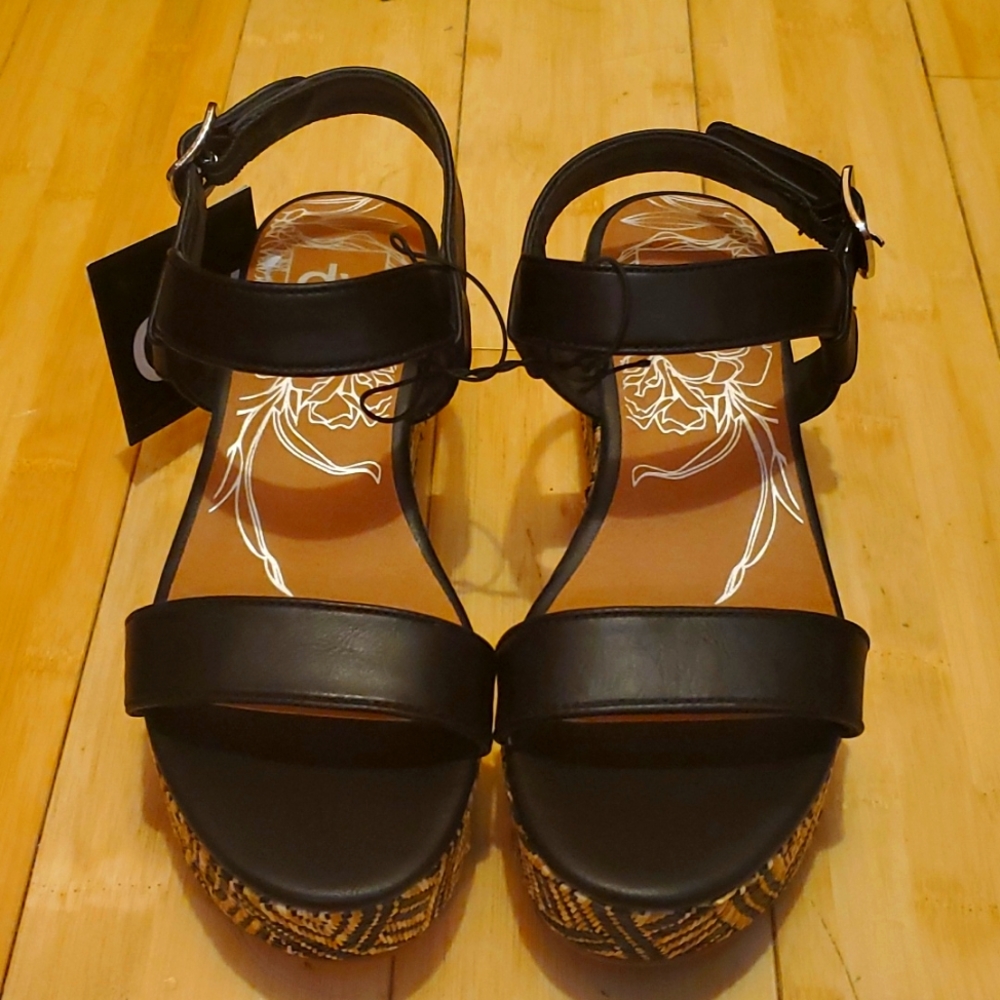 Black Platform Sandal